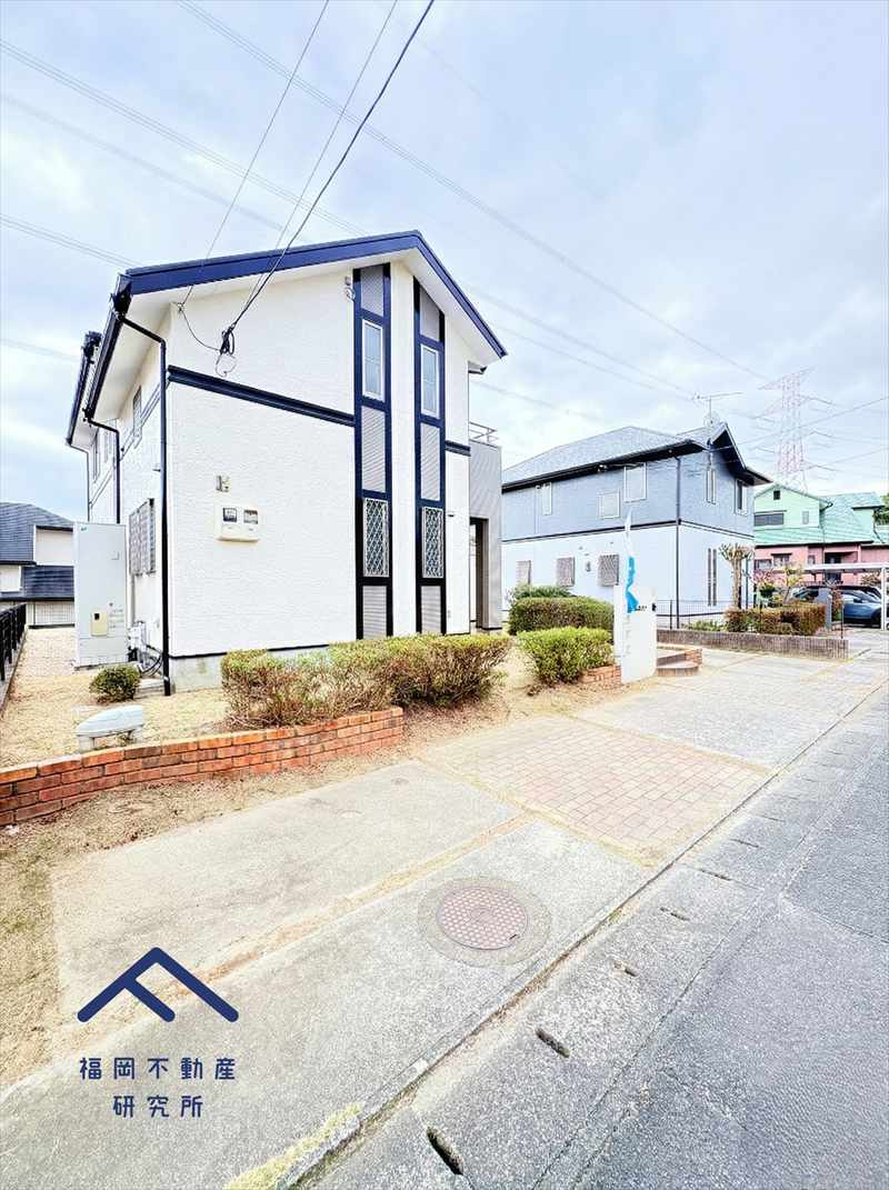 小郡市三国が丘４丁目　戸建ての前面道路含む現地写真