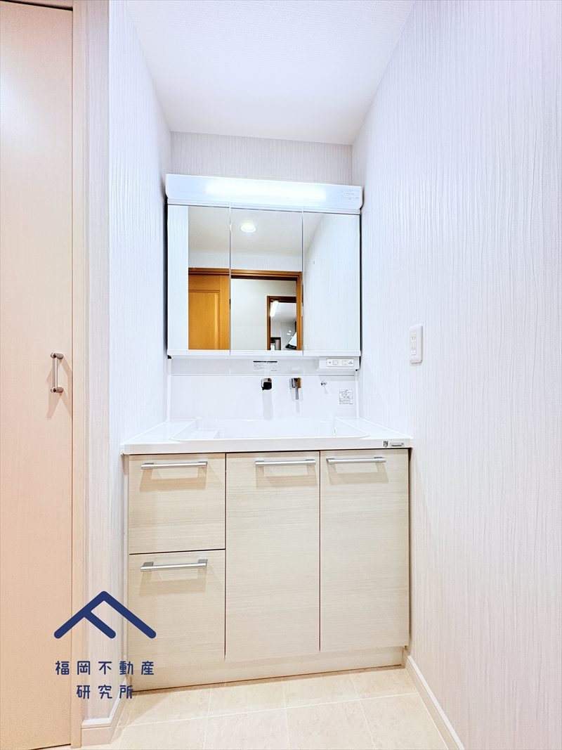 小郡市三国が丘４丁目　戸建ての独立洗面台