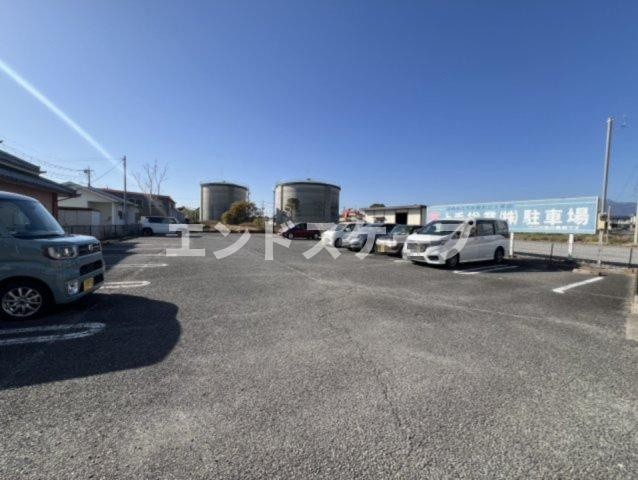 TiarageⅠの駐車場|高崎、前橋のお部屋探しはエンドスケープまで！お客様の理想お聞かせ下さい♪