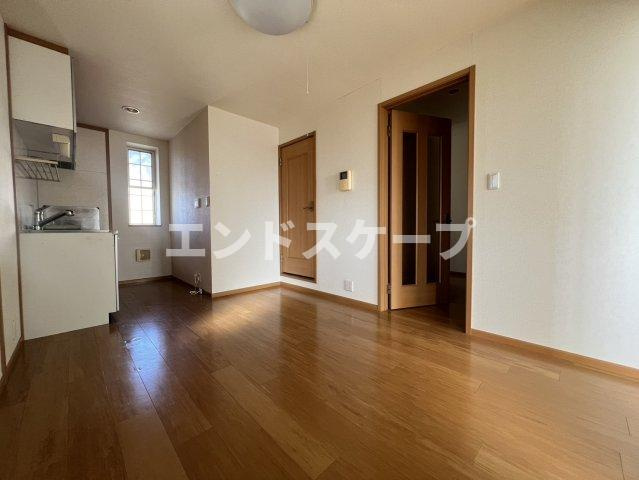 TiarageⅠの居間・リビング|高崎、前橋のお部屋探しはエンドスケープまで！お客様の理想お聞かせ下さい♪