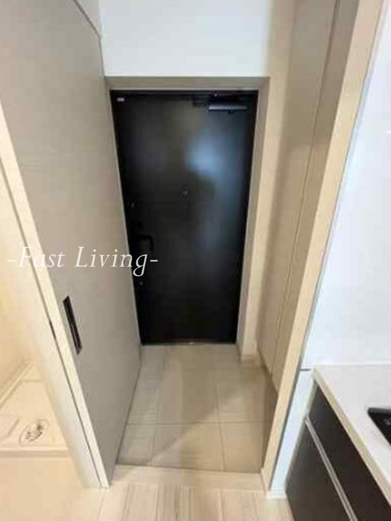 Ｓｉｌｖｅｒ　Ｗｏｏｄ　ＫＡＳＵＧＡの玄関