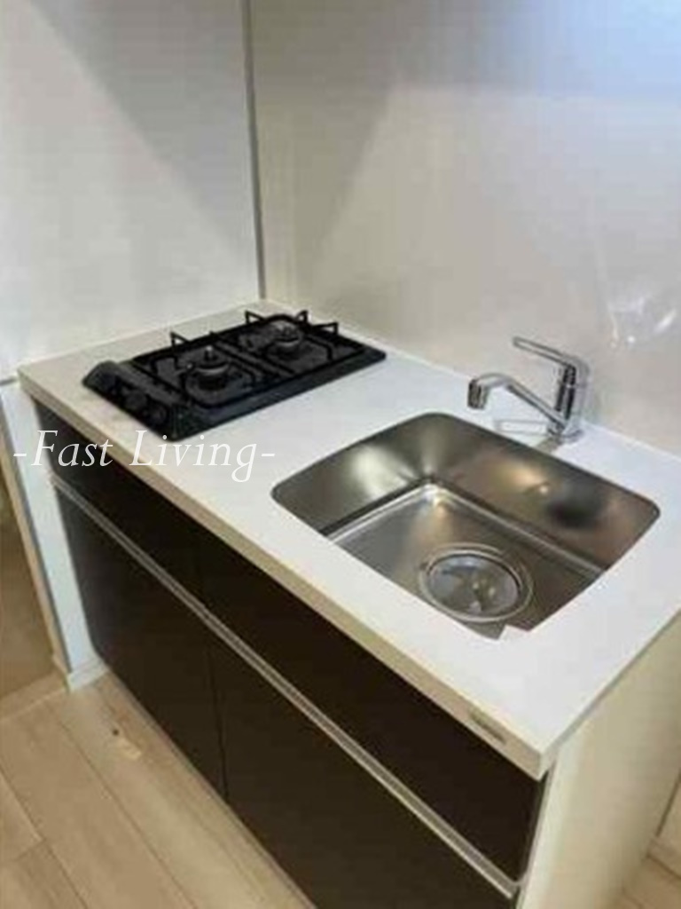 Ｓｉｌｖｅｒ　Ｗｏｏｄ　ＫＡＳＵＧＡのキッチン