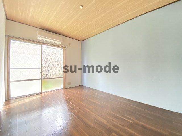 田村ハイツⅠの居間・リビング