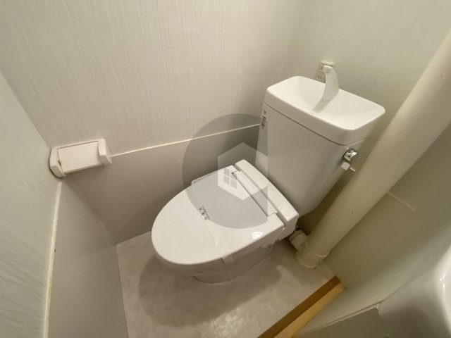 ウィンズコート高井田のトイレ