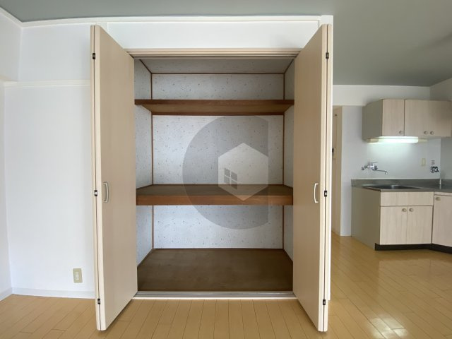 ウィンズコート高井田の収納