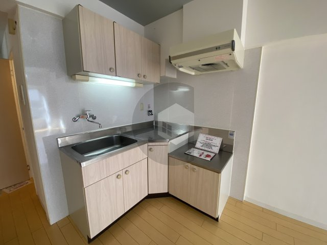 ウィンズコート高井田のキッチン