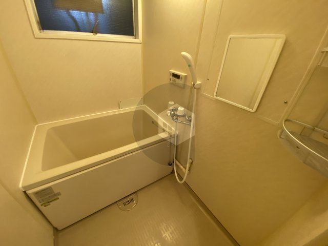 ウィンズコート高井田の浴室