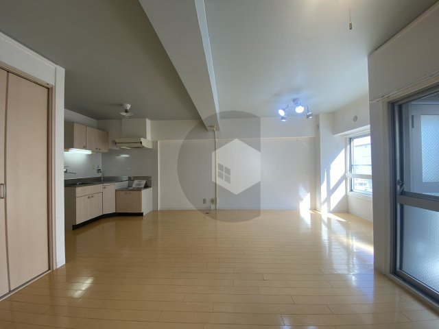 ウィンズコート高井田の内装