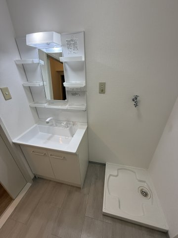 【独立洗面台】 | メゾン千里中央 | 洗面台新品入れ替え（イメージ）