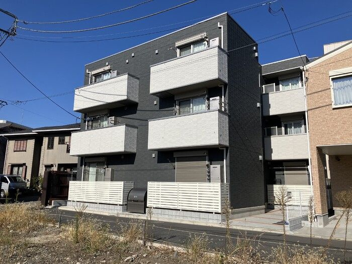 ルリアン八広の外観