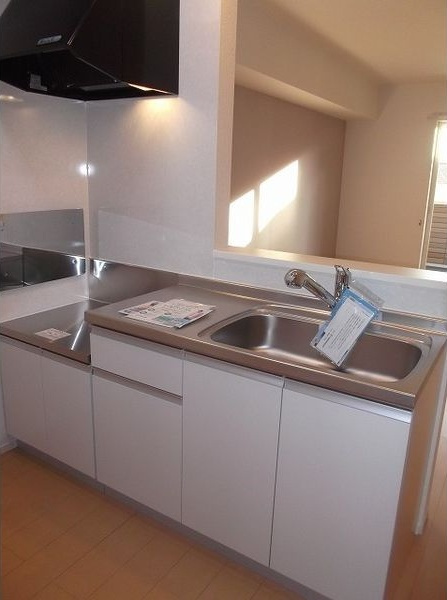 オレンジファームのキッチン|きれいなキッチンです