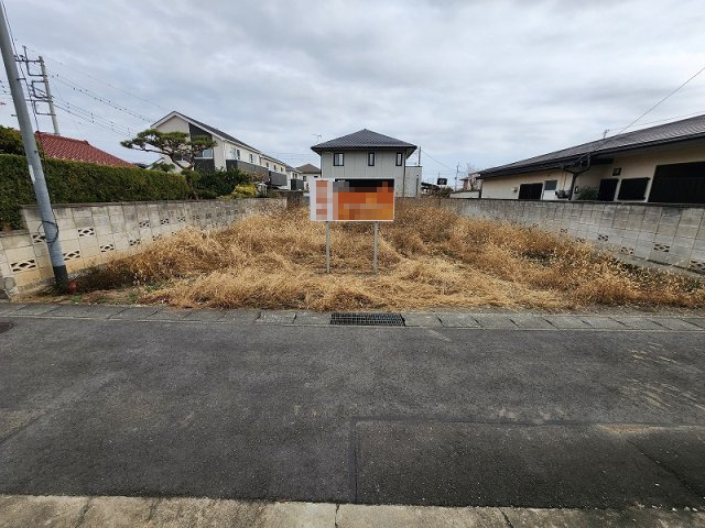 高崎市井野町　売地の前面道路含む現地写真