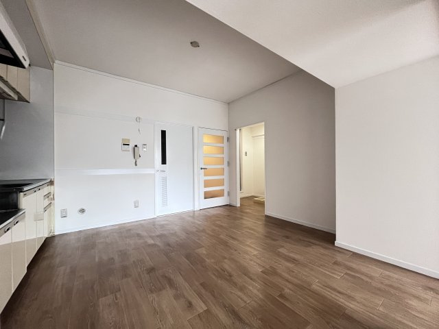 恒信ハイツの居間・リビング