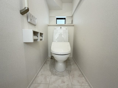 【トイレ】 | うるま市赤野（全3棟） | B号棟　温水洗浄便座♪