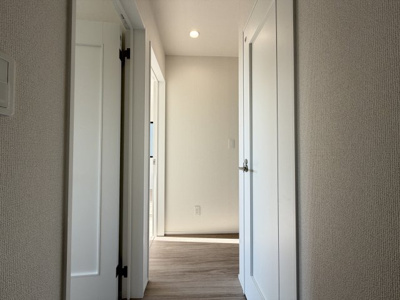 【内装】 | うるま市赤野（全3棟） | B号棟　2階ホール♪