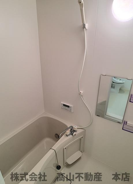 宗像市赤間１丁目のアパートの浴室