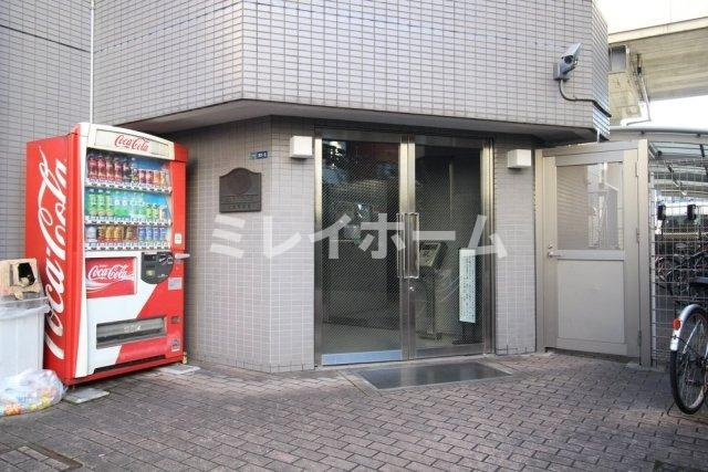 メインステージ大森町駅前のエントランス