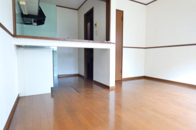 【居間・リビング】 | シルベリアンⅡ | 約8帖のダイニングスペースです。