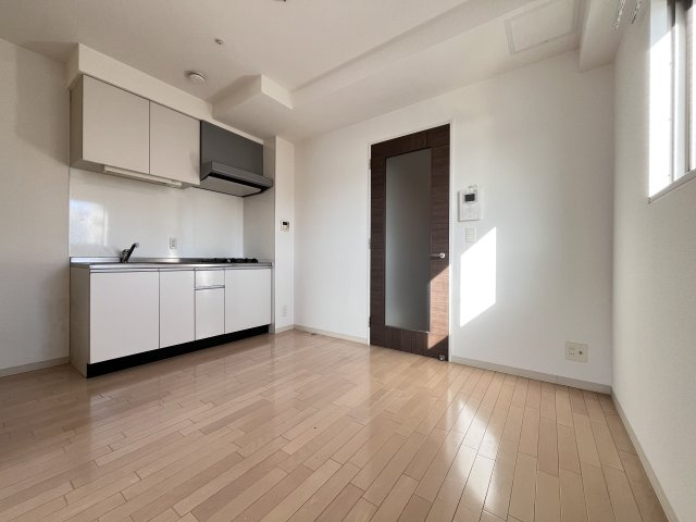 イリス長居公園の居間・リビング