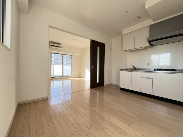 イリス長居公園の居間・リビング