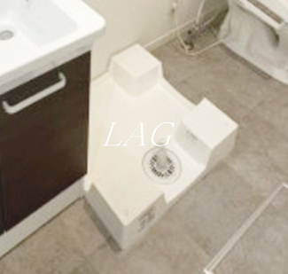 【設備】 | アベニール大和 | 室内洗濯機置き場です。