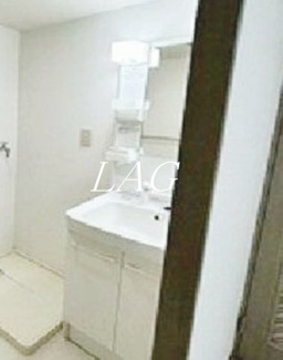 【洗面所】 | コンフォールクレール | 独立洗面台です。