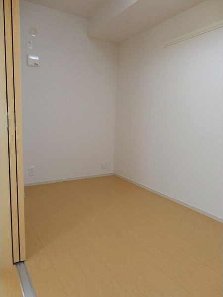 オレンジヒルズ論田Aの寝室|ゆとりの広さです