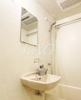 【洗面所】 | フォレシティ六本木 | 洗面台です。