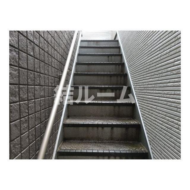 豊島区高松２丁目のアパートのロビー