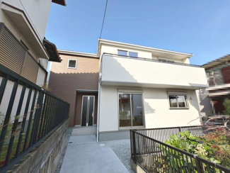 【外観】 | 松之浜町１丁目　新築一戸建 | 南海本線「松ノ浜」駅まで徒歩８分！毎日の通勤や通学に便利ですね！