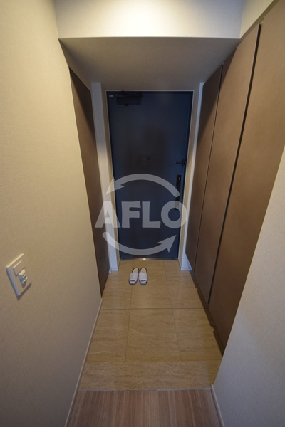 SK RESIDENCE SHINSAIBASHIの玄関|SK RESIDENCE　玄関