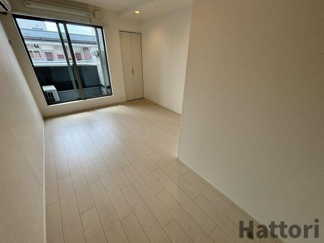 ミモザ服部天神の居間・リビング