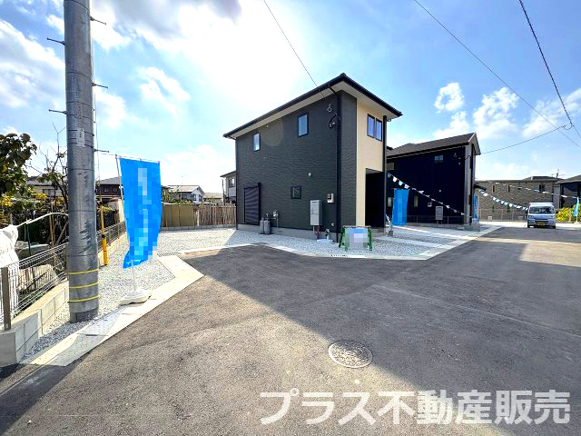 【外観】 | 糟屋郡須恵町上須惠24期　2号棟（全3区画）【仲介手数料無料・0円】 | 現地写真。プラス不動産販売なら、現場の全ての棟をまとめてご見学頂けます。