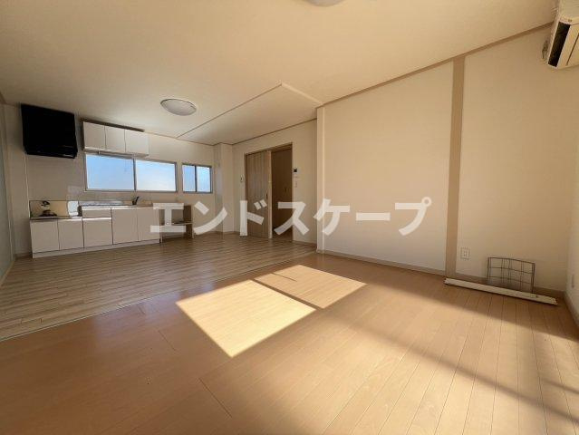 レジデンスシムラの居間・リビング|高崎、前橋のお部屋探しはエンドスケープまで！お客様の理想お聞かせ下さい♪