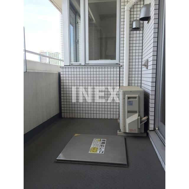 横浜市中区扇町１丁目の賃貸マンションのバルコニー