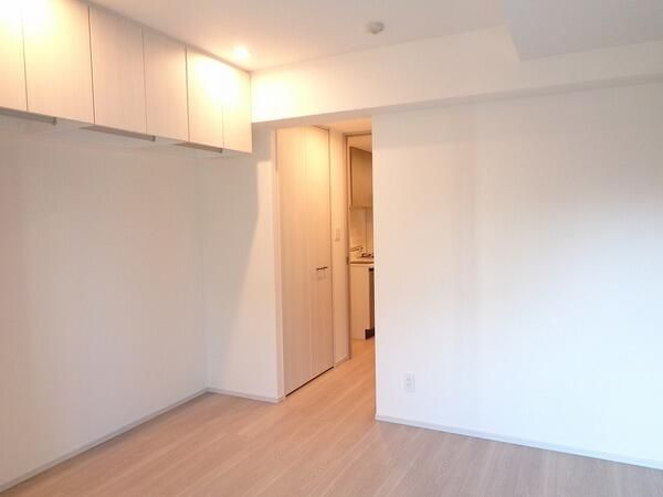 ザ・レジデンス・オブ・トーキョー　Ｈ２０　スカイタワーの居間・リビング