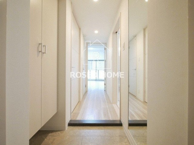 ミラノ堺筋の玄関