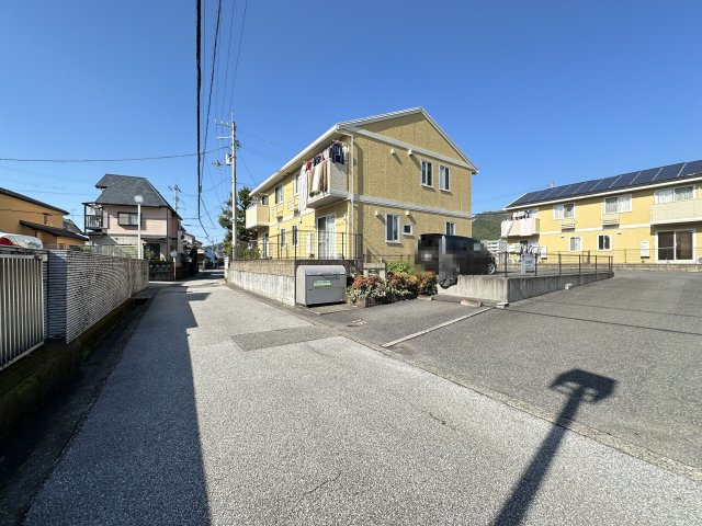 シャンボール B棟の外観