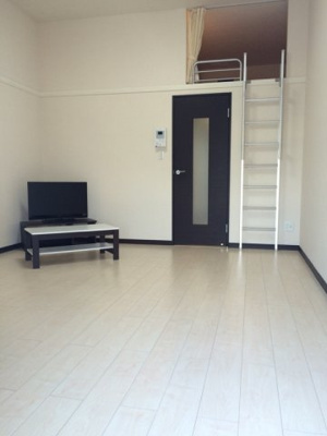 【居間・リビング】 | レオネクスト角小林Ⅱ