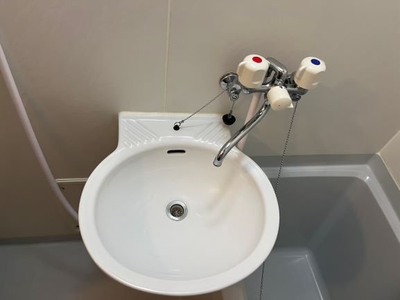 レオパレスムーランルージュの洗面所|おしゃれな内装です