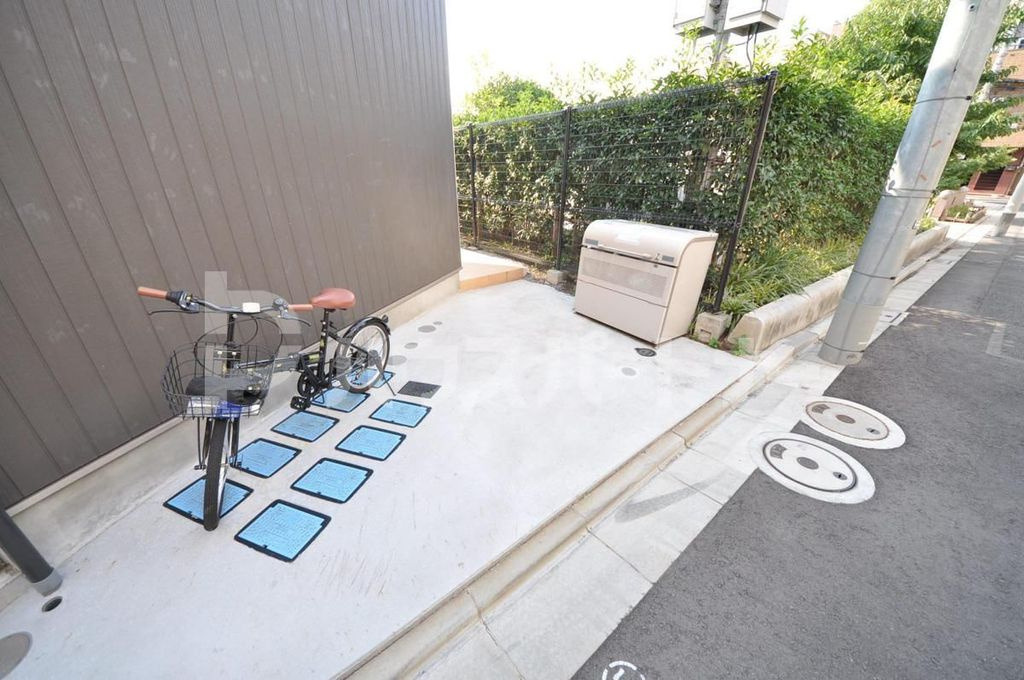 AZEST-RENT町屋のその他共用部分|駐輪場