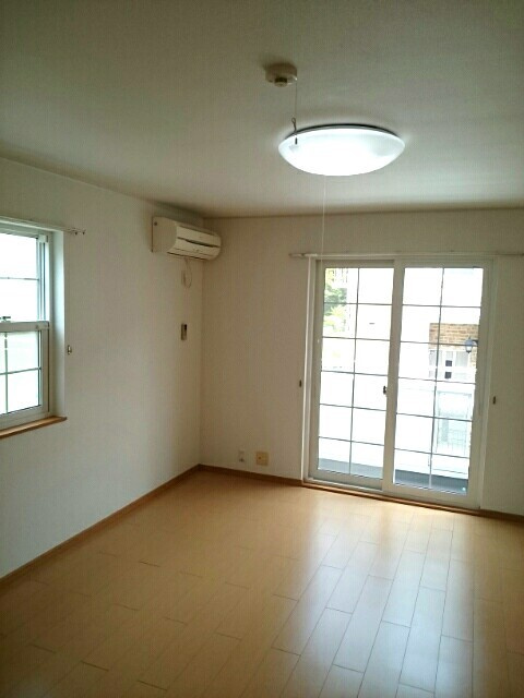 松岡ハイツ　Ａの居間・リビング|居室・リビング