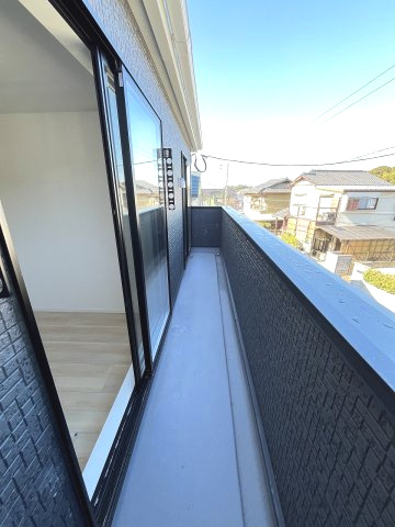 【バルコニー】 | 糟屋郡須恵町上須恵第4　2号棟（全2棟）【仲介手数料無料・0円】 | 現地写真。
