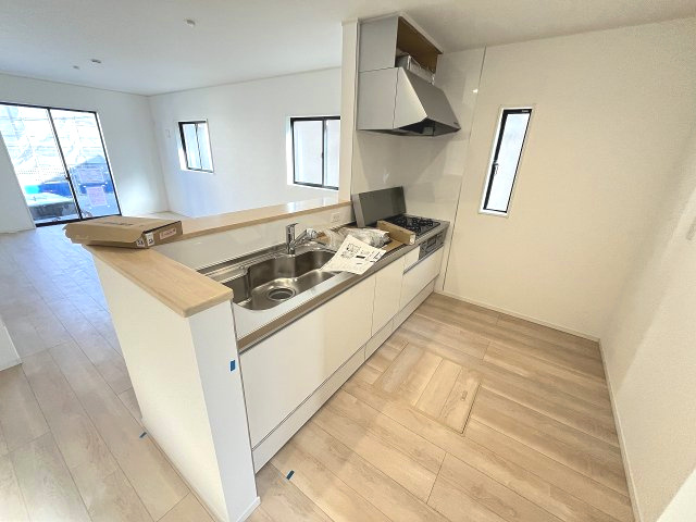 【キッチン】 | 糟屋郡須恵町上須恵第4　2号棟（全2棟）【仲介手数料無料・0円】 | 現地写真。