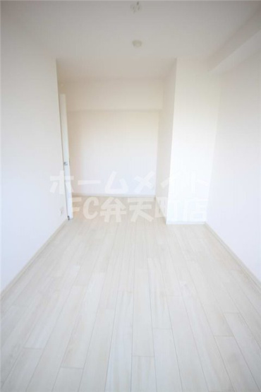 【居間・リビング】 | アドバンス大阪ベイシティ | ゆったり過ごせるリビングです