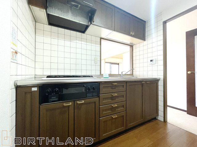 想定賃料年96万　想定利回り9.1％　SRCマンションのキッチン