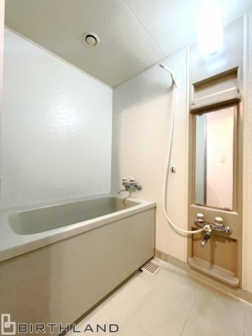 想定賃料年96万　想定利回り9.1％　SRCマンションの浴室