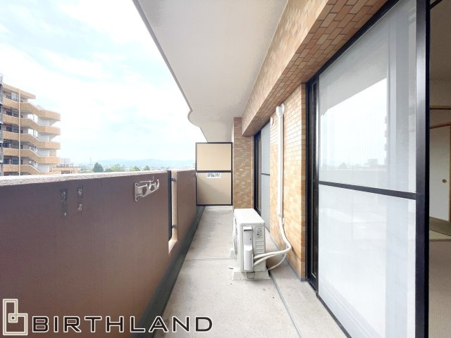 想定賃料年96万　想定利回り9.1％　SRCマンションのバルコニー