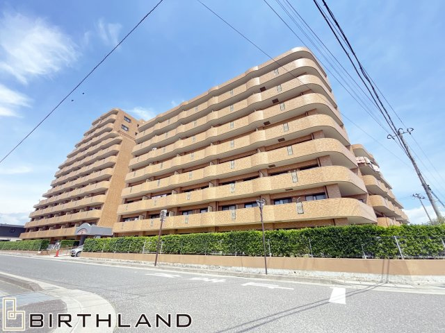 想定賃料年96万　想定利回り9.1％　SRCマンションの外観