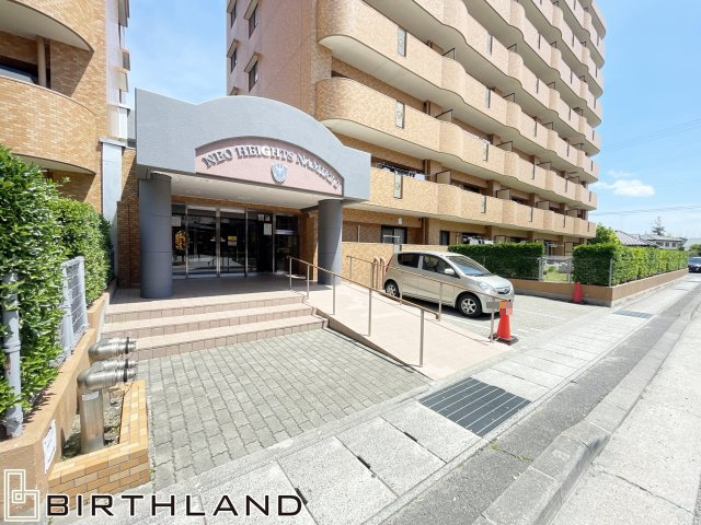 想定賃料年96万　想定利回り9.1％　SRCマンションの玄関